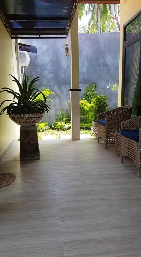 Готель Mias Jungle House Ловіна Екстер'єр фото